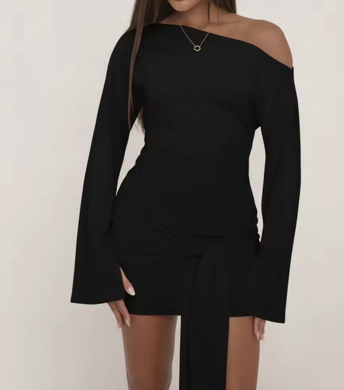 lavéra One-Shoulder Dress